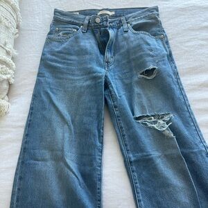 Levi’s baggy dad jeans